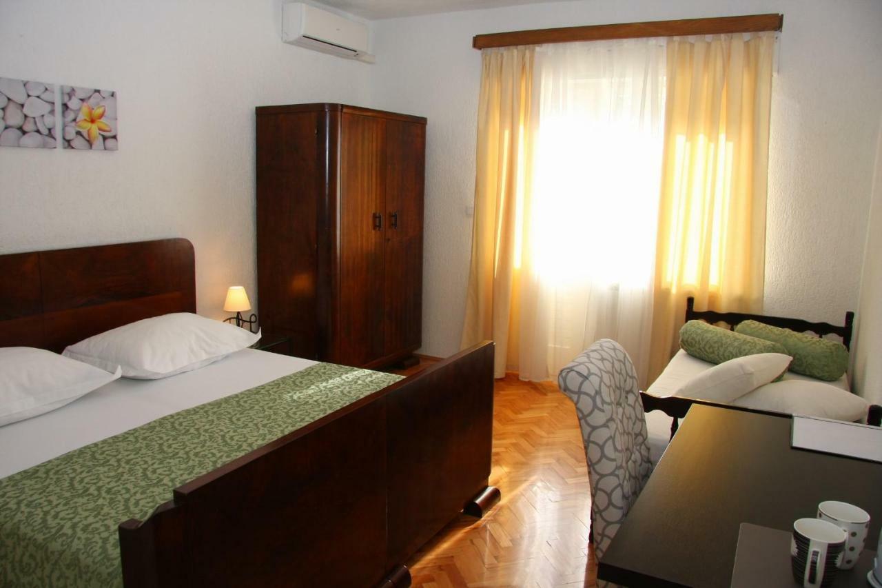 Guesthouse Kastela Exterior photo
